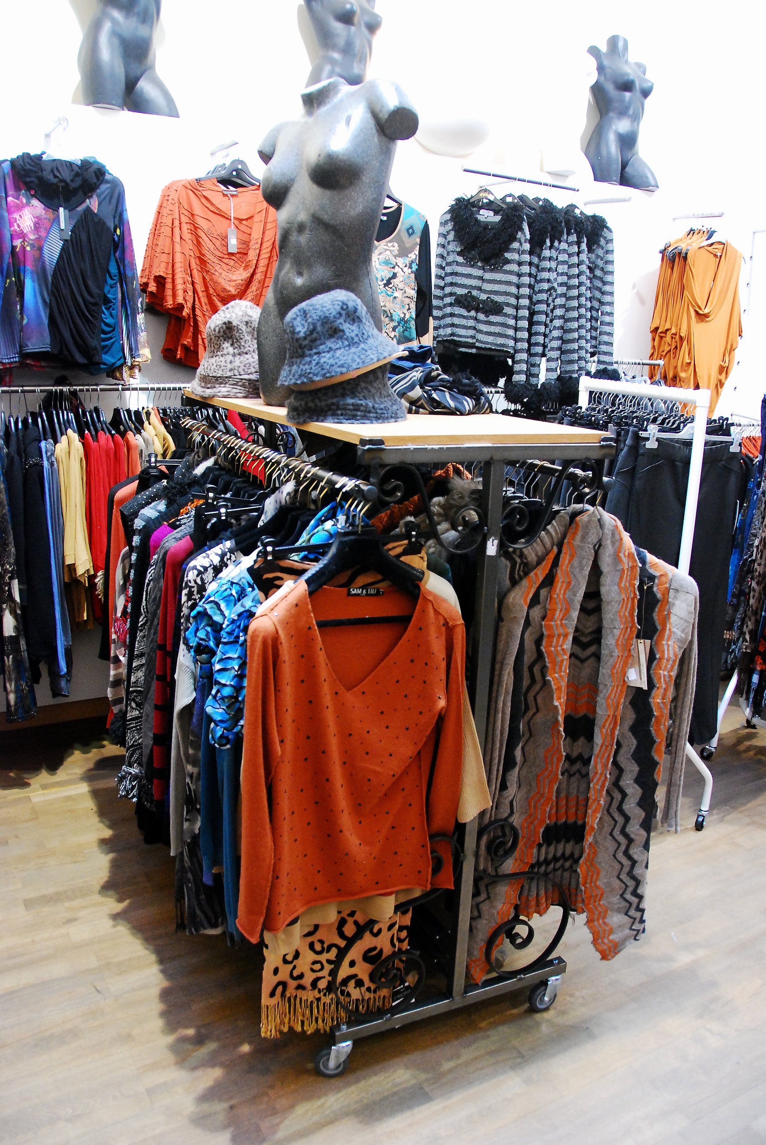 Voyage Paris Premium European Ladies Fashion Wholesale