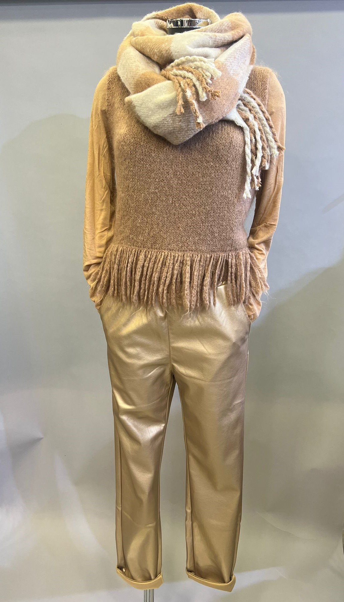 Autumn 2023 French & Italian Transitional Womenswear Wholesale Style 1